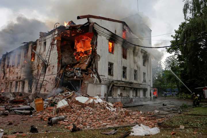 Russian strikes on Ukraine overnight kill 7 and injure at least 41