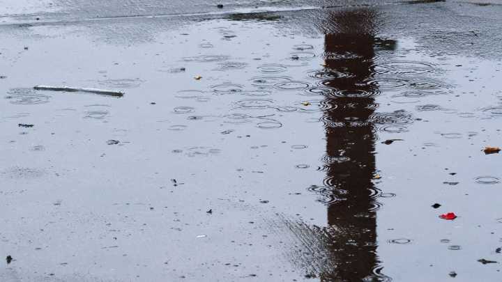 Columbus Weather: Scattered showers & storms today, then less rain Saturday