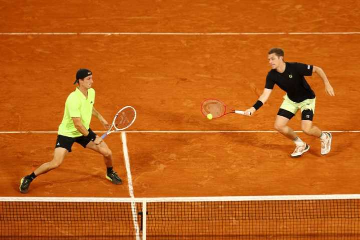 Tennis-Granollers and Zeballos break duck with French Open men's doubles crown