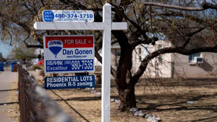 Compradores tienen ahora ventaja en el mercado inmobiliario en Phoenix