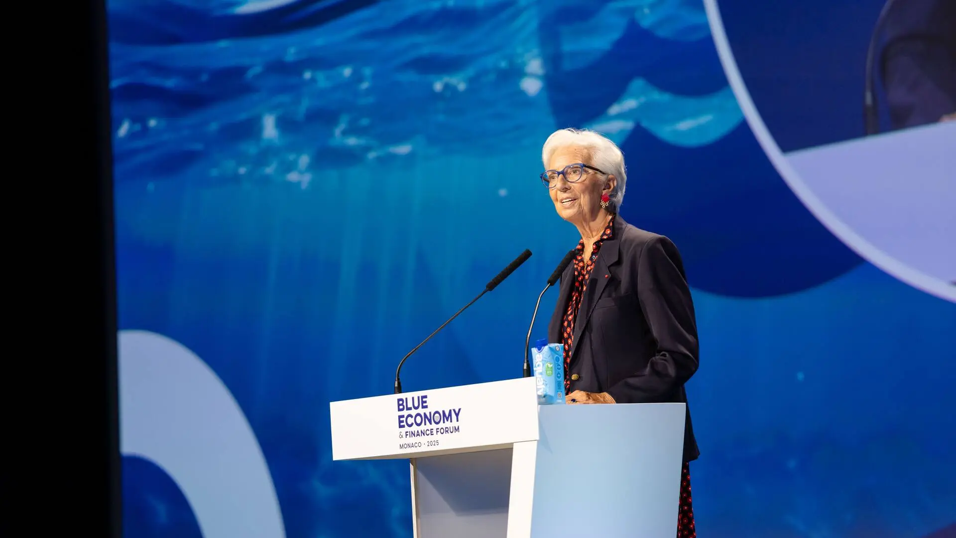 Lagarde, muy preocupada por la destrucción del mar: “Va a costar caro, pero no hacer nada costará mucho más”