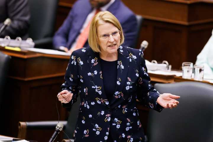 Ontario expediting process for U.S. doctors, nurses to work in province