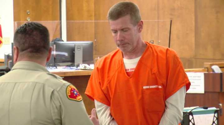 Ex-Arvin teacher accused of sex with underage student set for hearing next week