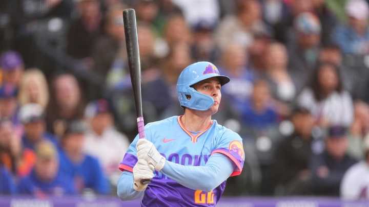 Injured Francisco Lindor pinch hits in 9th, delivers 2-run double as Mets beat Rockies 4