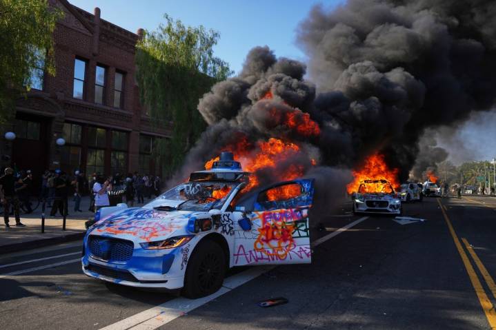 Violence escalates in City of Angels then dissipates as night falls