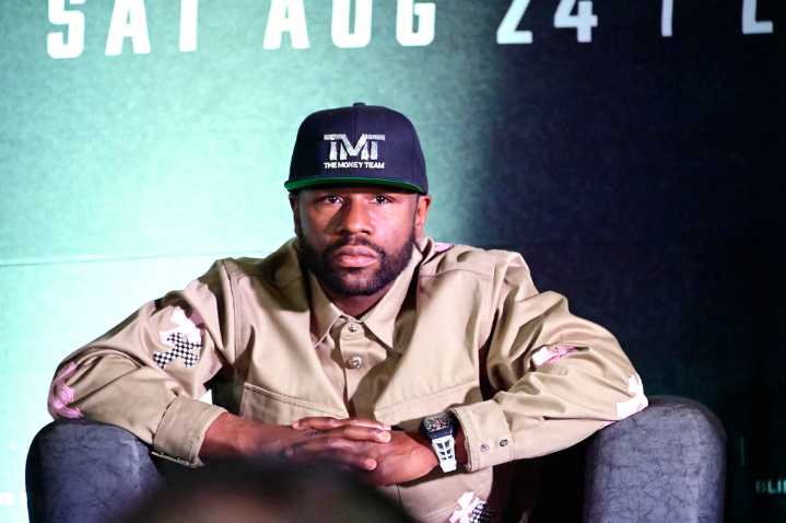 $500M Rich Floyd Mayweather’s Biggest Regret Earns Him No Respect From Boxing Fans Floyd Mayweather’s surprising confession has fans fuming. And why his biggest career regret left boxing loyalists que