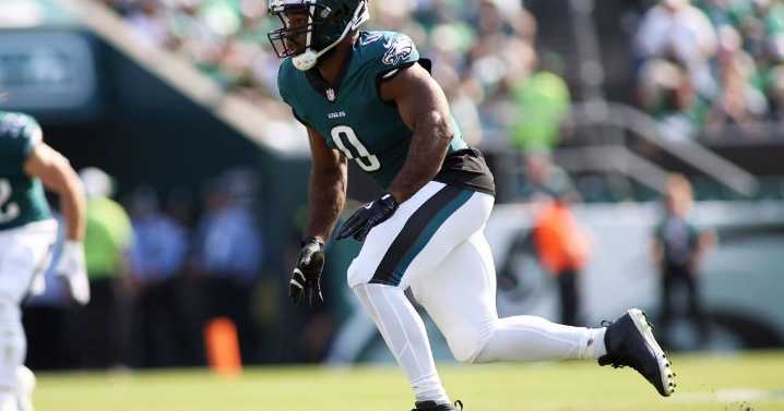 The 49ers complete trade to acquire edge rusher Bryce Huff from the Eagles for a mid