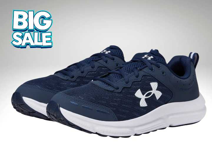 Zappos slashes price on Men's Under Armour running shoes to $56