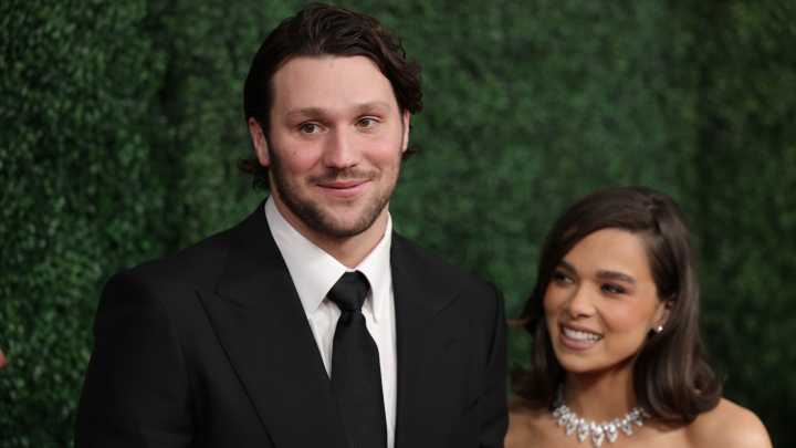 Hailee Steinfeld Marries Bills QB Josh Allen
