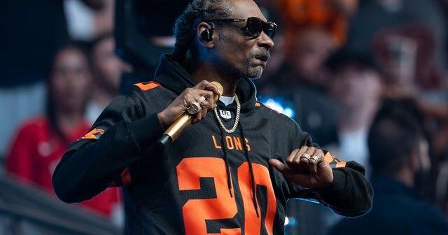 Legendary rapper Snoop Dogg performs ahead of B.C. Lions home opener
