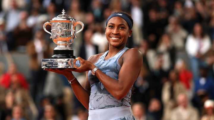 Coco Gauff defeats top-ranked Aryna Sabalenka in 3 sets to win her first French Open title