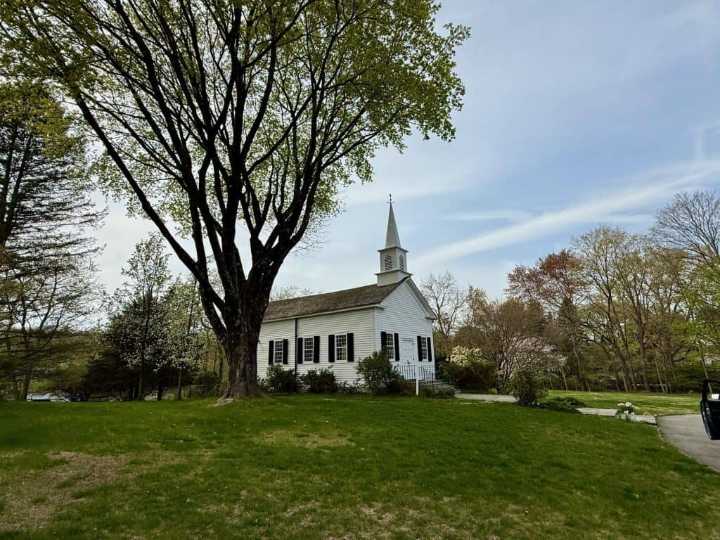 Church Leadership Transfers Dingletown Church to Greenwich Land Trust