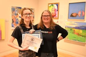 Falmouth Student Receives Art Scholarship