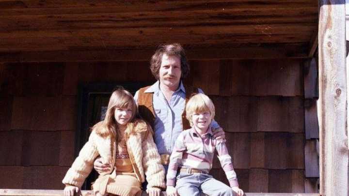 “It Took a Lot of Therapy”-Dale Earnhardt’s Daughter Exposes Painful Rift With Stepmother Teresa After the Intimidator’s Passing Reflecting on her relationship with her father, Kelley Earnhardt Miller