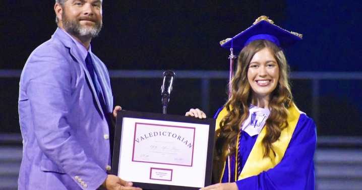 Carrying on a Legacy: Mount Enterprise ISD Class of 2025 celebrates a legacy of excellence