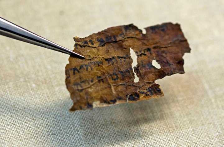 AI analysis of ancient handwriting gives new age estimates for Dead Sea Scrolls