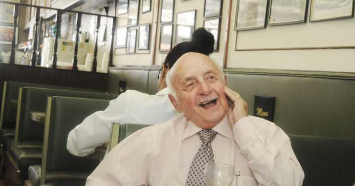 Karos, long-time Martinsburg mayor, dead at 93