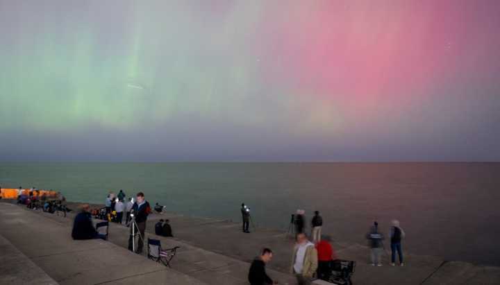 Geomagnetic storm could make northern lights visible in Chicago on Sunday night