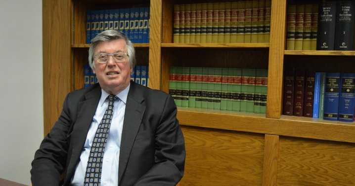 Former Lake County Prosecutor, longtime defense attorney Crawford dies at 77