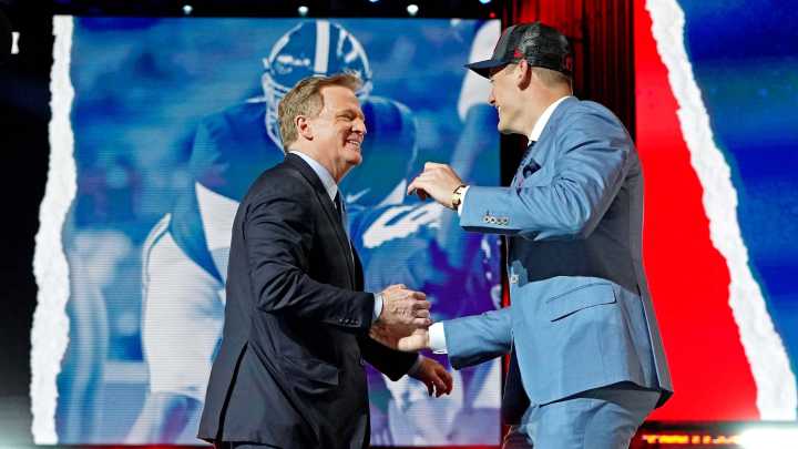 Mac Jones Jokes He & Kyle Shanahan Fought Over 2021 Draft Snub