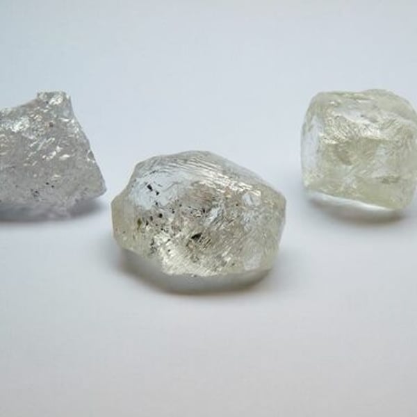 Omani fund replaces Russia's Alrosa in Angolan diamond miner Catoca