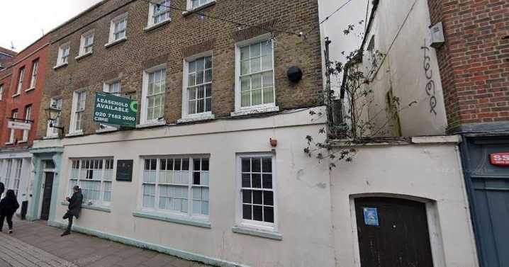Historic house on a Kent high street gets permission for conversion into dentist and flats