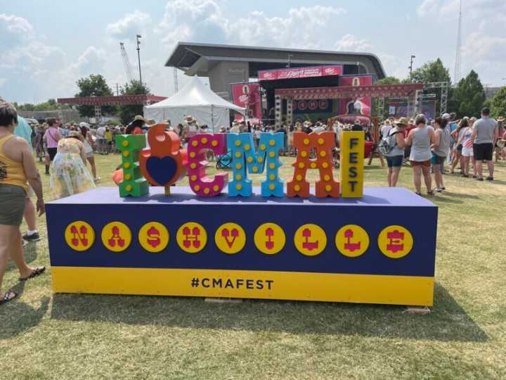 2025 CMA Fest Good Molecules Reverb Stage Lineup