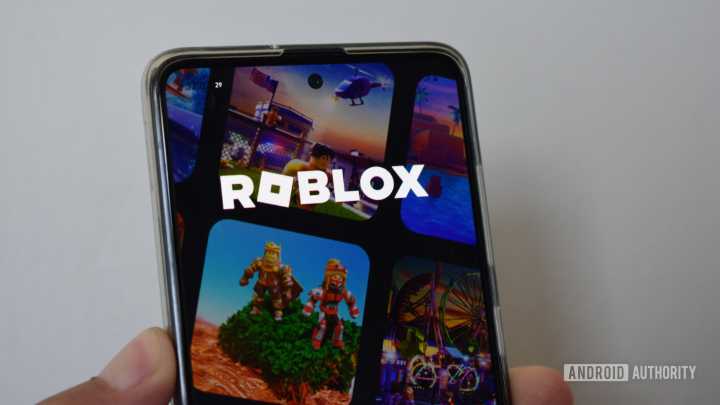 Google is teaming up with Roblox for a new Play Points experience