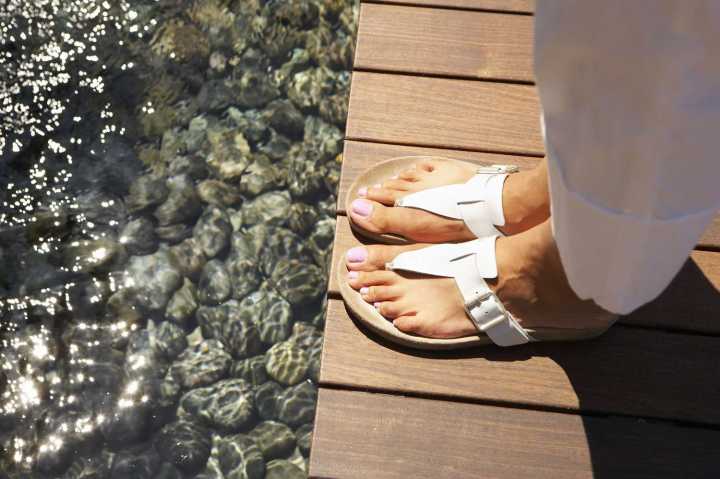 6 Tips to Keep Your Feet Healthy and Sandal