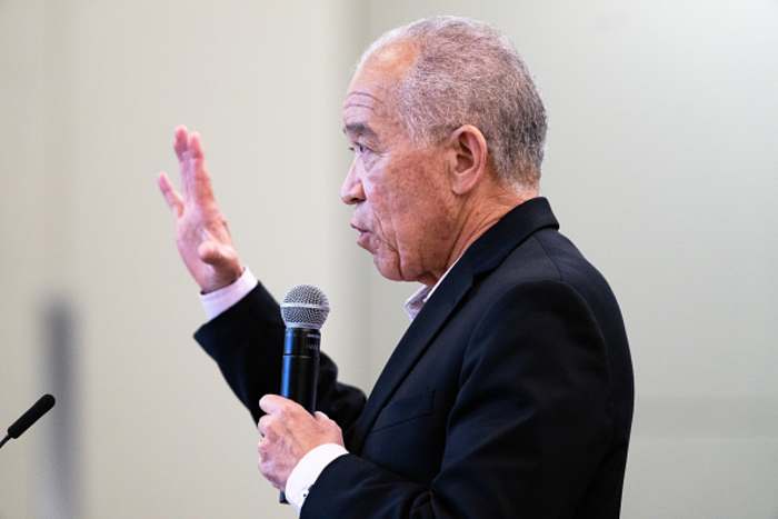 Texas Education Agency extends HISD’s takeover through 2027