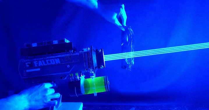 Inventor Builds Actual Laser Gun That Literally Sets Stuff on Fire When You Pull the Trigger
