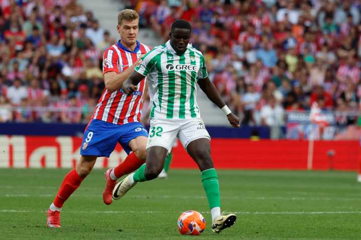 El Betis traspasa al PSV Eindhoven al central senegalés Nobel Mendy