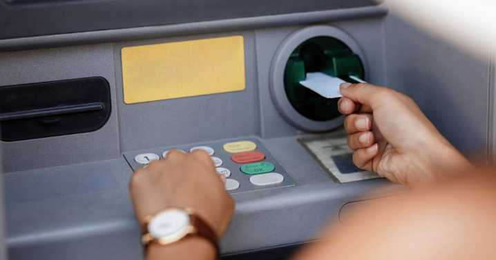 UK households who have £10,000 in bank account warned 'move your cash'