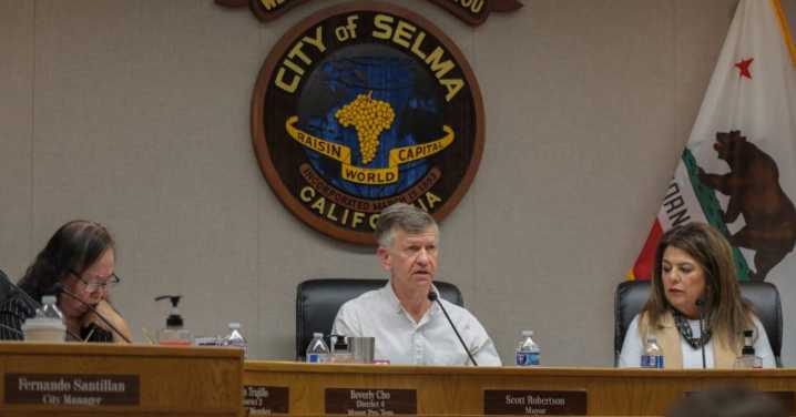Selma mayor settles electioneering charges 