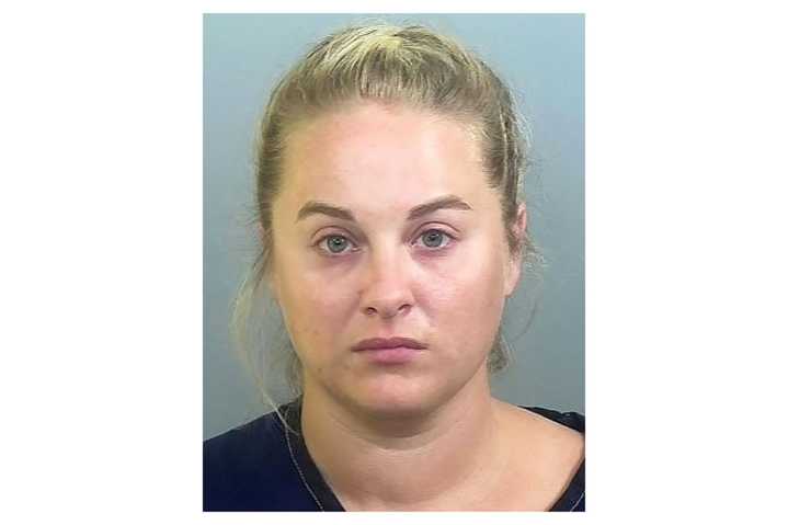 Florida Teacher Sent Nude Pic, Pursued Romance with Student, 14: Cops