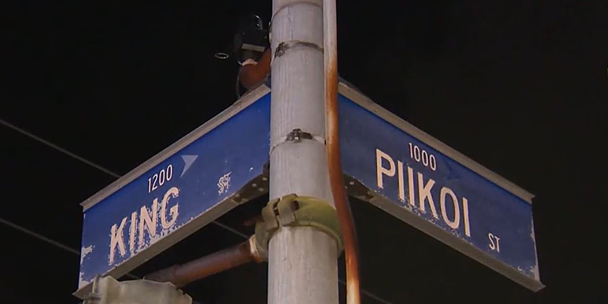 HPD officers injured by suspect armed with knife
