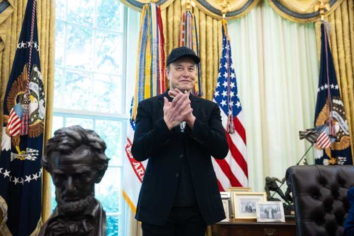Musk ofrece una señal de paz tras la guerra abierta con Trump