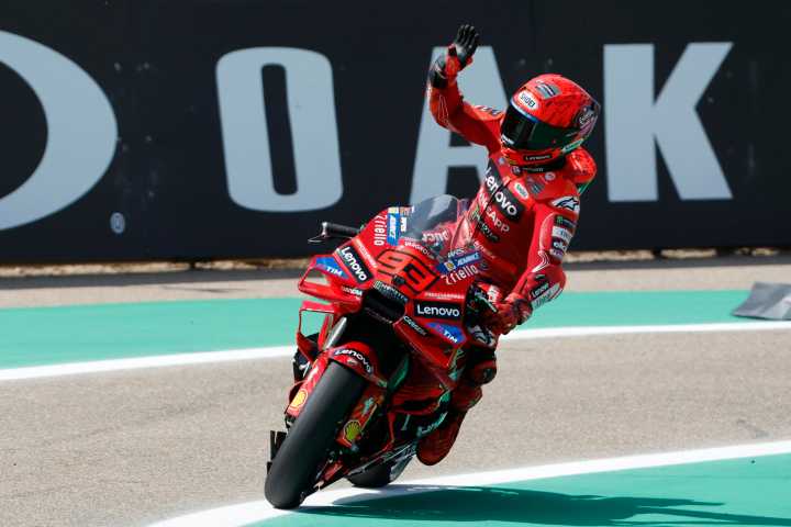 Marc Márquez suma su 99 'pole position' y un nuevo récord absoluto