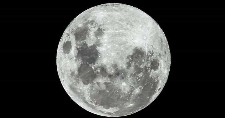 A private company wants to build a city on the moon. But it has to land a probe first