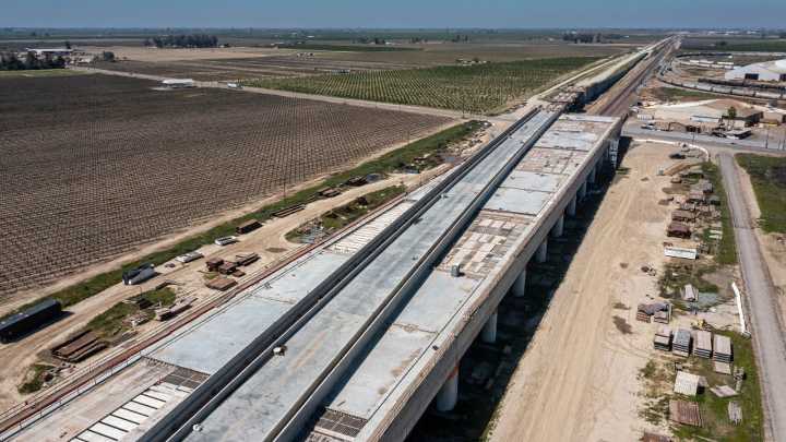 California's high-speed rail project has 'no viable path forward,' new report says