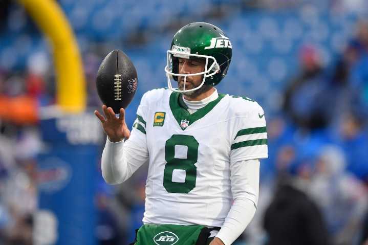 Jets’ Aaron Glenn won’t be able to avoid this Aaron Rodgers drama