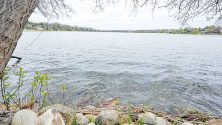 Group seeks augmentation well on Upper Straits Lake