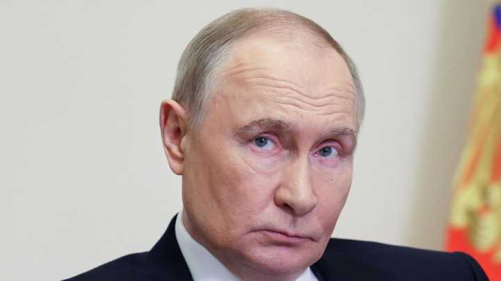 Trump says Putin told him that Russia will respond to Ukrainian attack on airfields