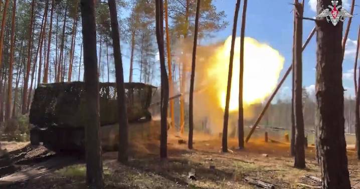 Record Russian drone assault strikes Ukraine as peace negotiations stall