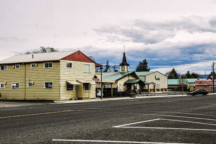 Think Your Podunk Town is Boring? 5 Towns That Could Top It!