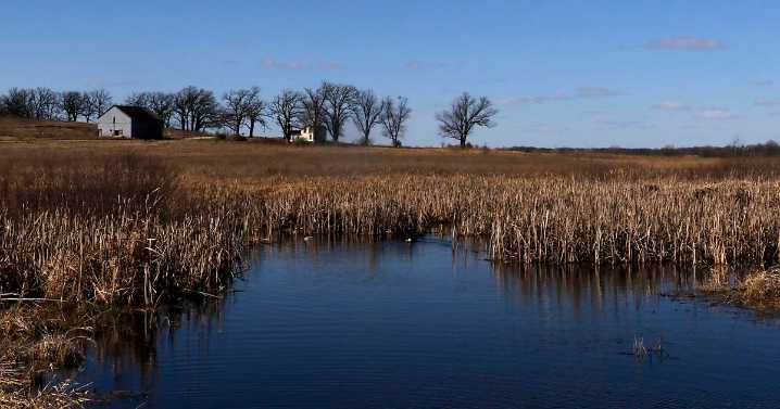 Leaders mark huge expansion of national wildlife refuge straddling Illinois, Wisconsin