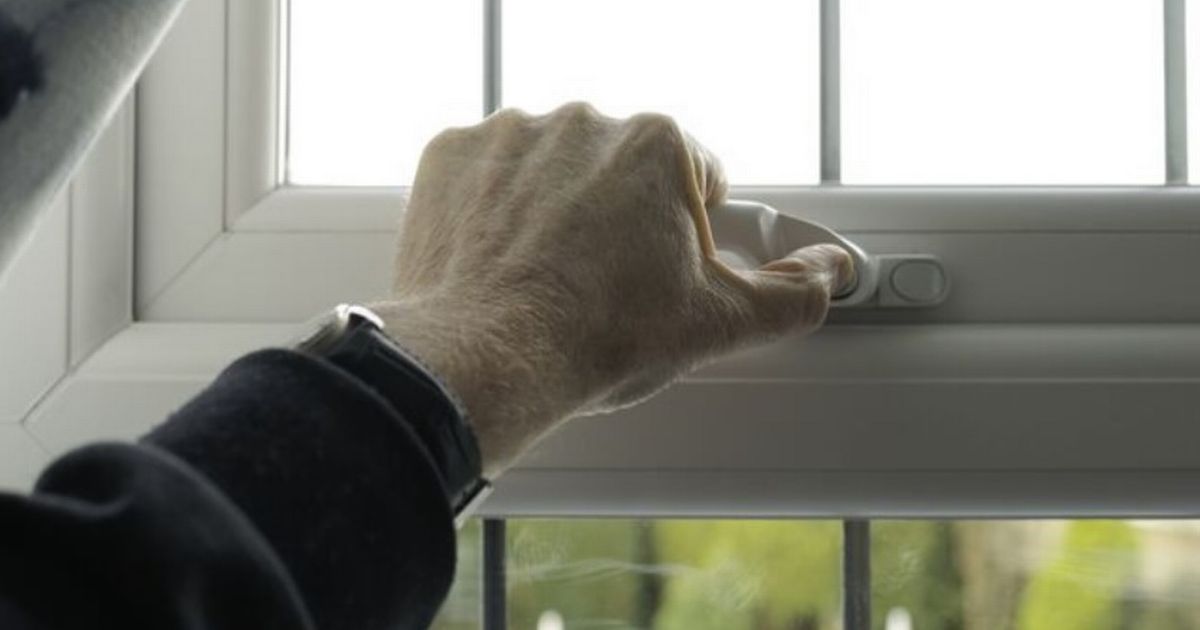 UK households told to stop opening windows from Thursday onwards
