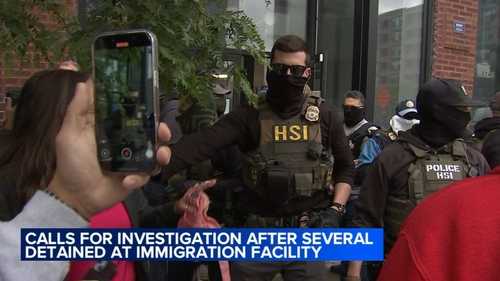 ICE arrests in Chicago: Leaders call for investigation after several taken into custody in South Loop after receiving texts