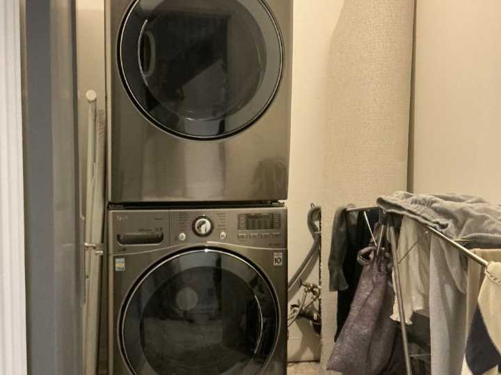 Builder-grade laundry room gets a big lift 