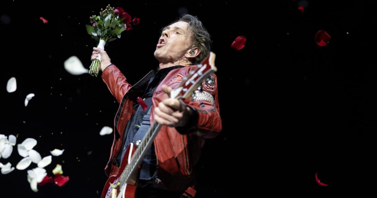 80s rockers kick off Allianz Amphitheater's inaugural show